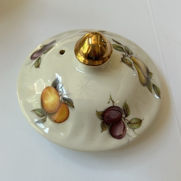 Windsor England Fruit Gold Trimmed Tea Pot - Picture 5 of 13